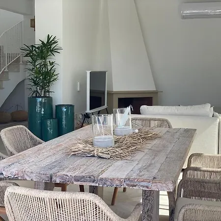 Whitekey Cyprus أيا نابا