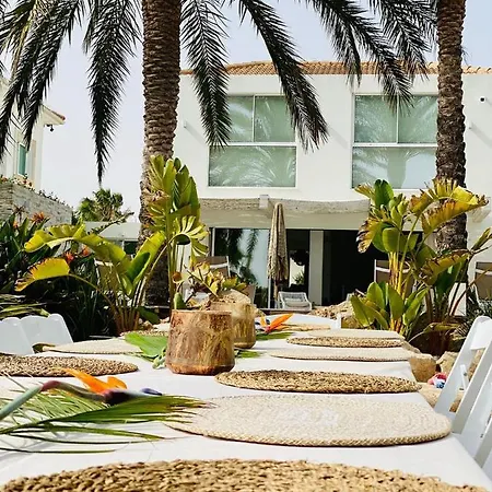 فيلة Whitekey Cyprus أيا نابا