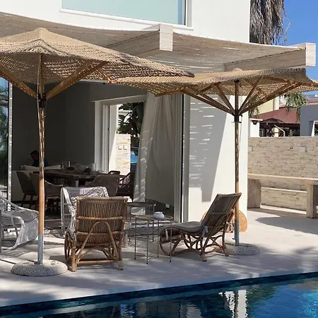 Villa Whitekey *